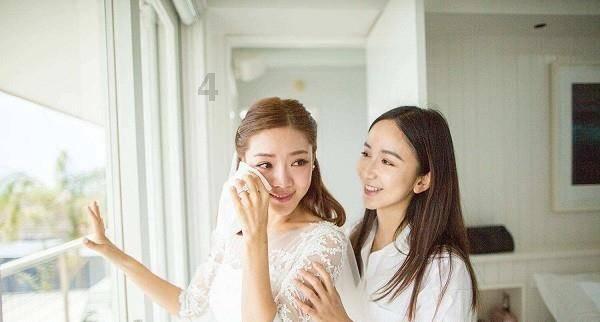 请问女孩的英文什么写？游戏画面